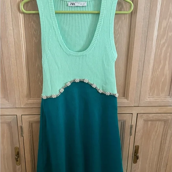 Zara JEWEL APPLIQU KNIT DRESS